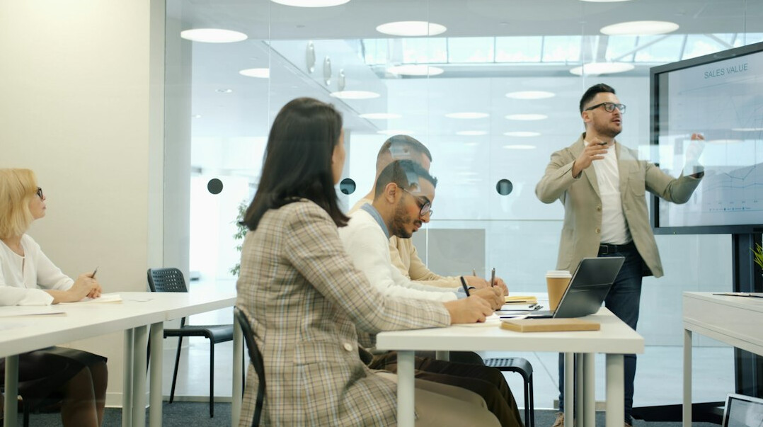 retail employee training